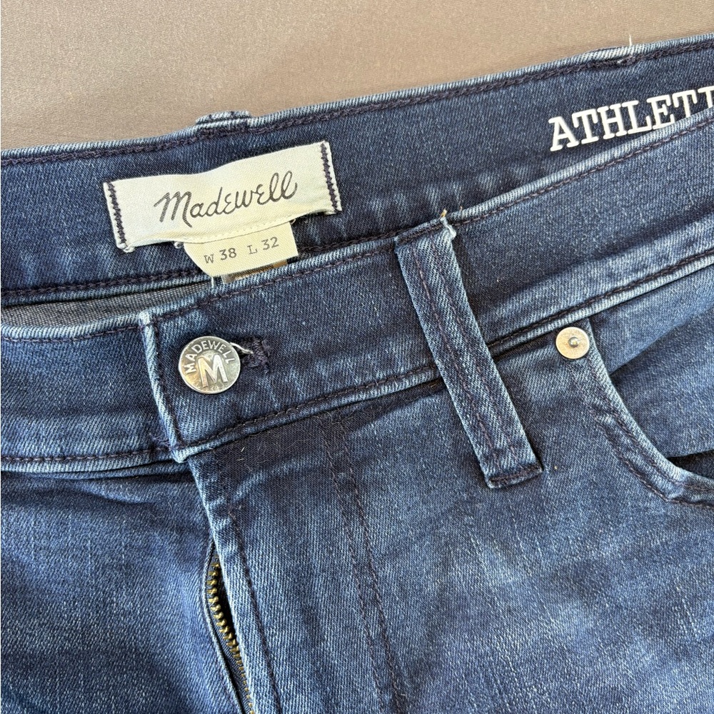 Madewell Men’s Athletic Slim Jeans Size 38x32 Excellent Preowned Condition - Picture 4 of 6